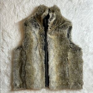Weatherproof Reversible Faux Fur Black Vest with Pockets | Size Medium